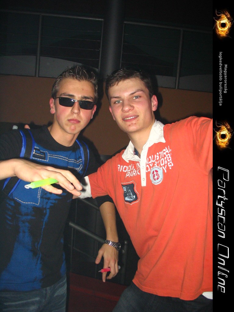 Kicsiny�t�shez kattints a k�pre!