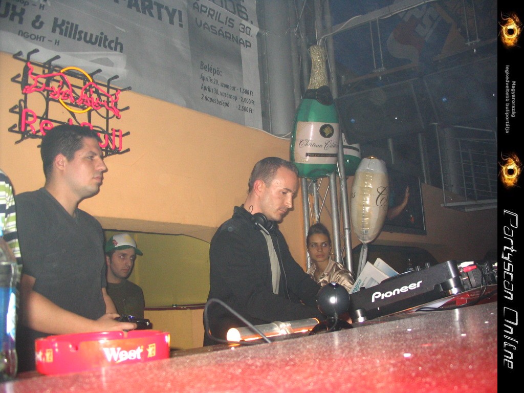 Kicsiny�t�shez kattints a k�pre!