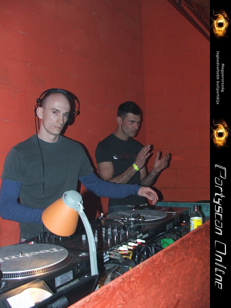 Kicsiny�t�shez kattints a k�pre!