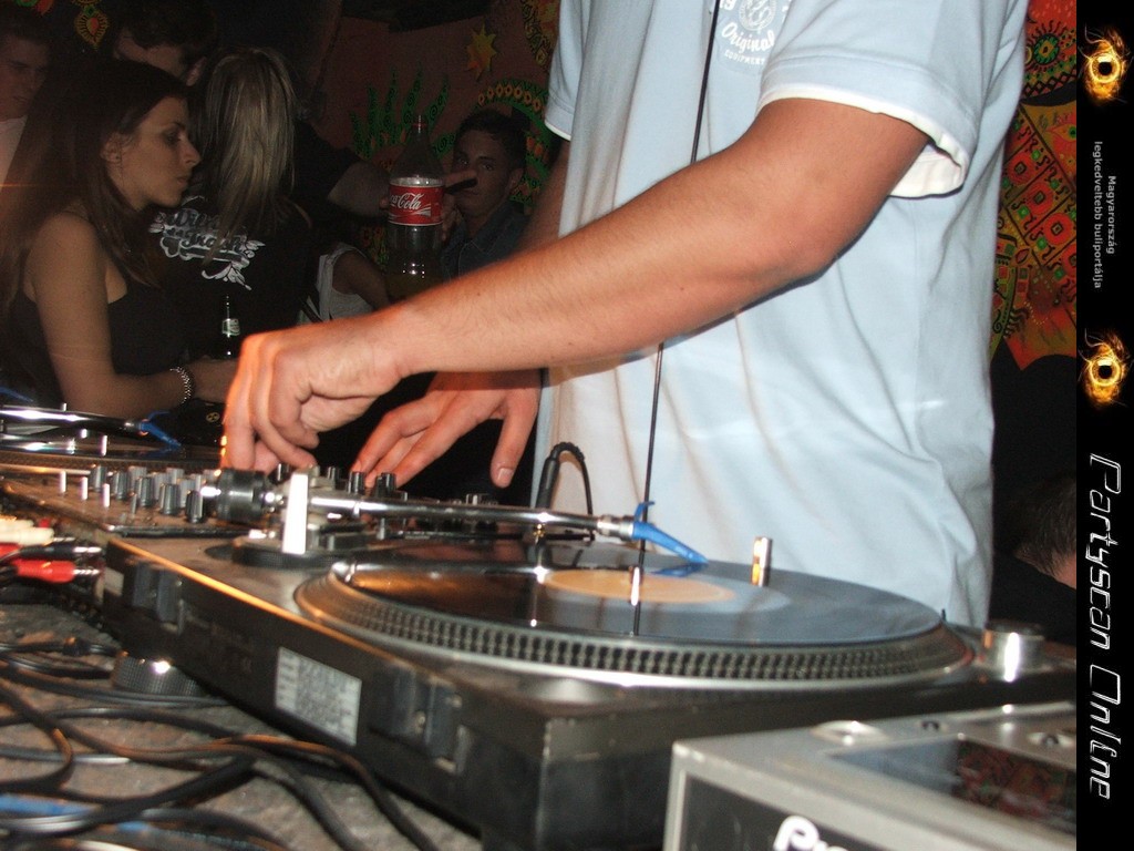 Kicsiny�t�shez kattints a k�pre!